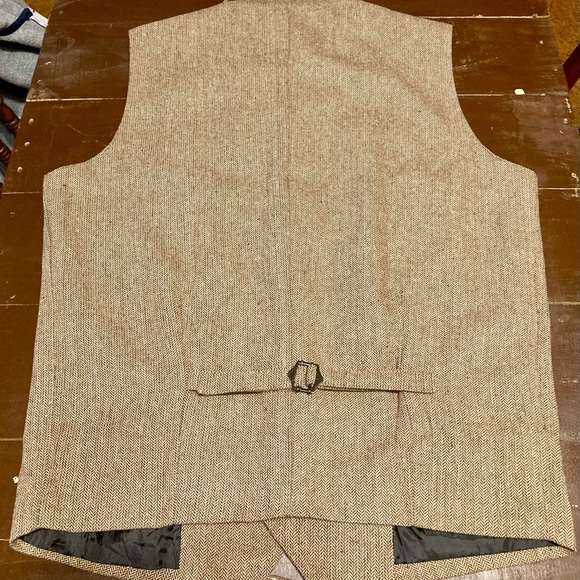 Herringbone Vest - Picture 7 of 9